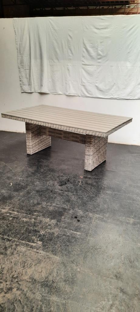 Rotan tuintafel zgan, Tuin en Terras, Tuintafels, Ophalen, Zo goed als nieuw, Rechthoekig, Overige materialen