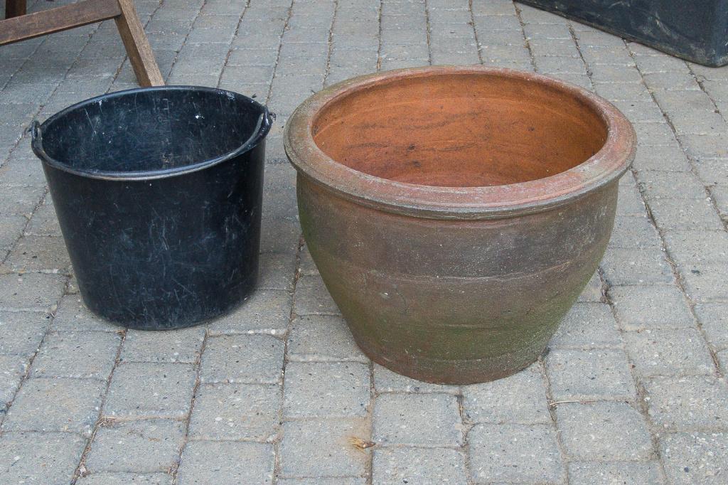 Grote bloempot, Tuin en Terras, Bloempotten, Ophalen, Gebruikt, 40 cm of meer, Rond