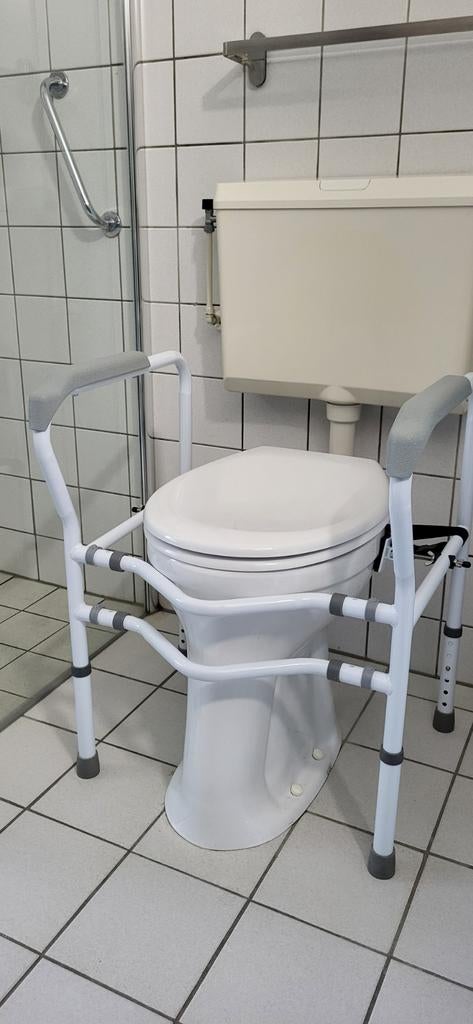 Toiletframe /opstahulp //40,-, Ophalen
