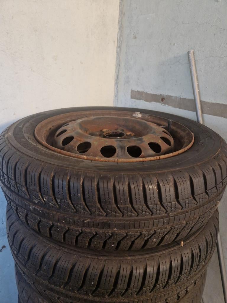 2 banden met velgen voor Toyota Aygo C1 C2 C3, Auto-onderdelen, Banden en Velgen, Ophalen of Verzenden