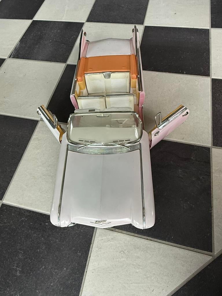 Cadillac Eldorado 1959 modelauto Maisto 1:12, Hobby en Vrije tijd, Modelauto's | 1:5 tot 1:12, Ophalen, Zo goed als nieuw, Auto