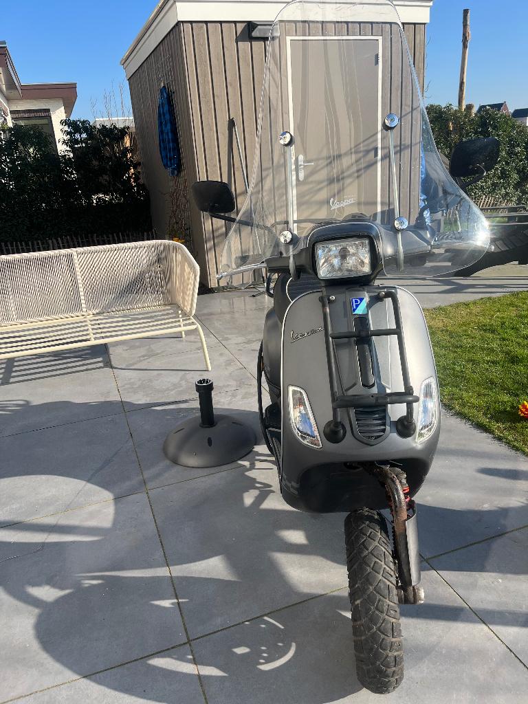 Vespa S 50 4T // 2013 // Mat Grijs, Fietsen en Brommers, Scooters | Vespa, Ophalen, Gebruikt, Maximaal 45 km/u, Vespa S