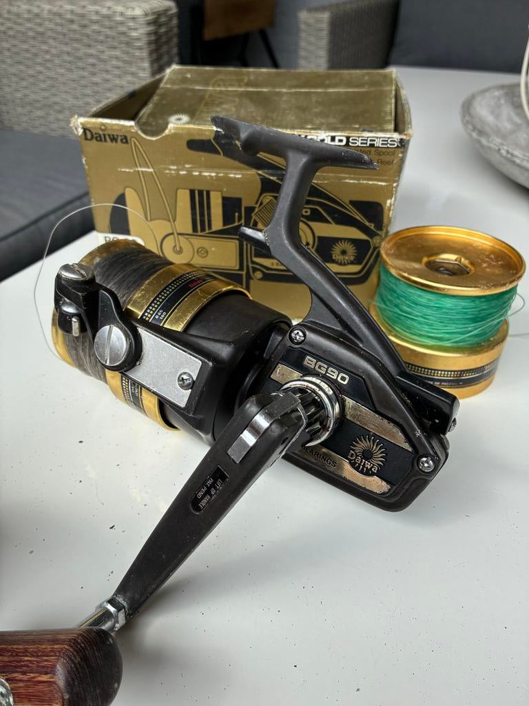 Daiwa BG90 molen met doos en extra spoel, Ophalen of Verzenden, Gebruikt, Molen