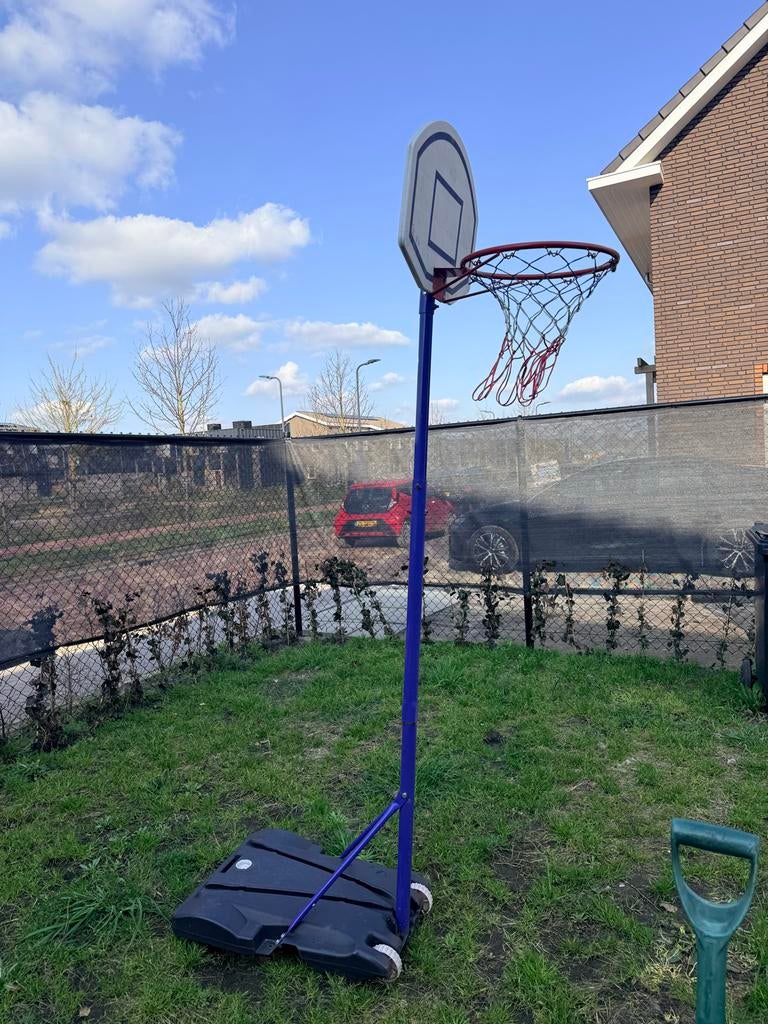 Verrijdbare basketbalring voor urenlang speelplezier, Sport en Fitness, Basketbal, Ophalen, Gebruikt, Ring, Bord of Paal