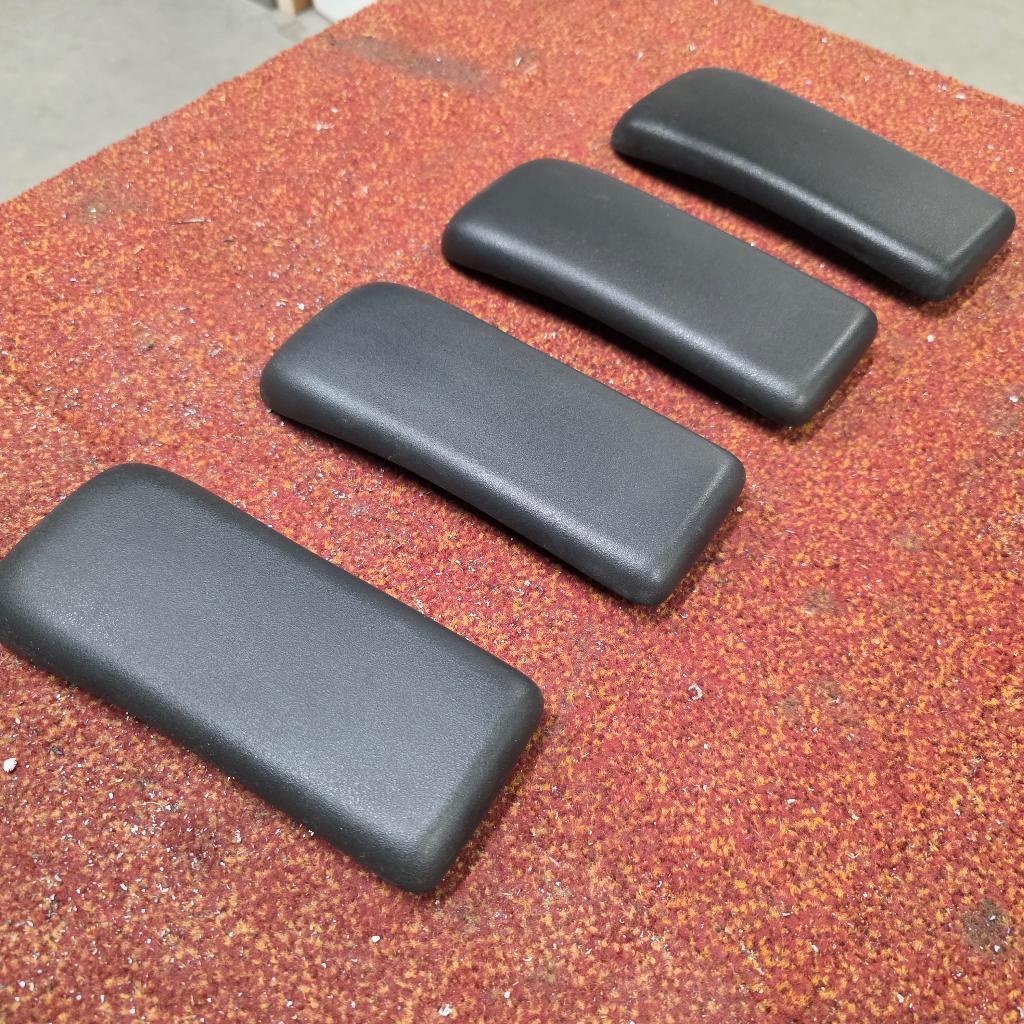 zgan armpads voor bureaustoel AHREND 230, Huis en Inrichting, Bureaustoelen, Ophalen of Verzenden, Zo goed als nieuw, Zwart, Bureaustoel