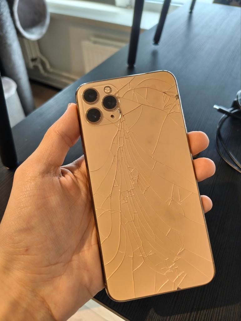 iPhone 11 pro max schade, Telecommunicatie, Mobiele telefoons | Apple iPhone, Ophalen, Groen, 64 GB, IPhone 11 Pro Max