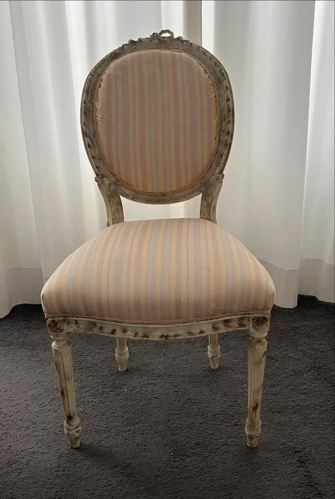 Antieke stoel met nieuwe bekleding, Antiek en Kunst, Antiek | Meubels | Stoelen en Banken, Ophalen