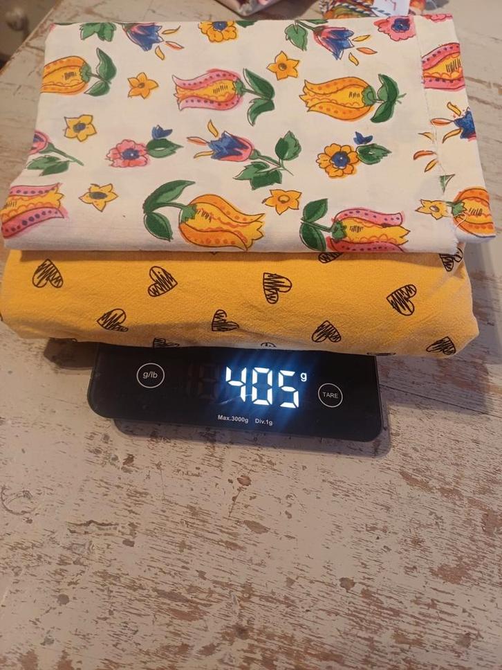 Stoffenpakket nr 13: Katoen met hartjes en tulpen, Hobby en Vrije tijd, Stoffen en Lappen, Ophalen of Verzenden