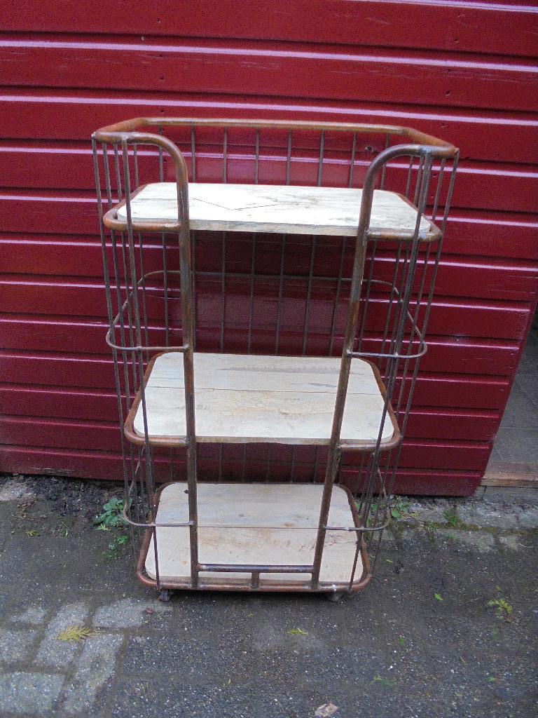 prachtige industriele kast, Tuin en Terras, Ophalen, Zo goed als nieuw, Metaal, Overige typen