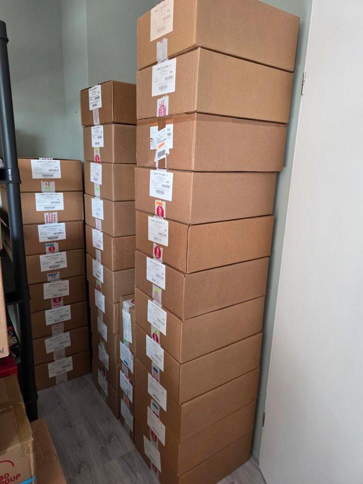 Pokemon Booster Box / Elite Trainer Box Cases, Hobby en Vrije tijd, Verzamelkaartspellen | Pokémon, Nieuw, Boosterbox, Foil, Ophalen