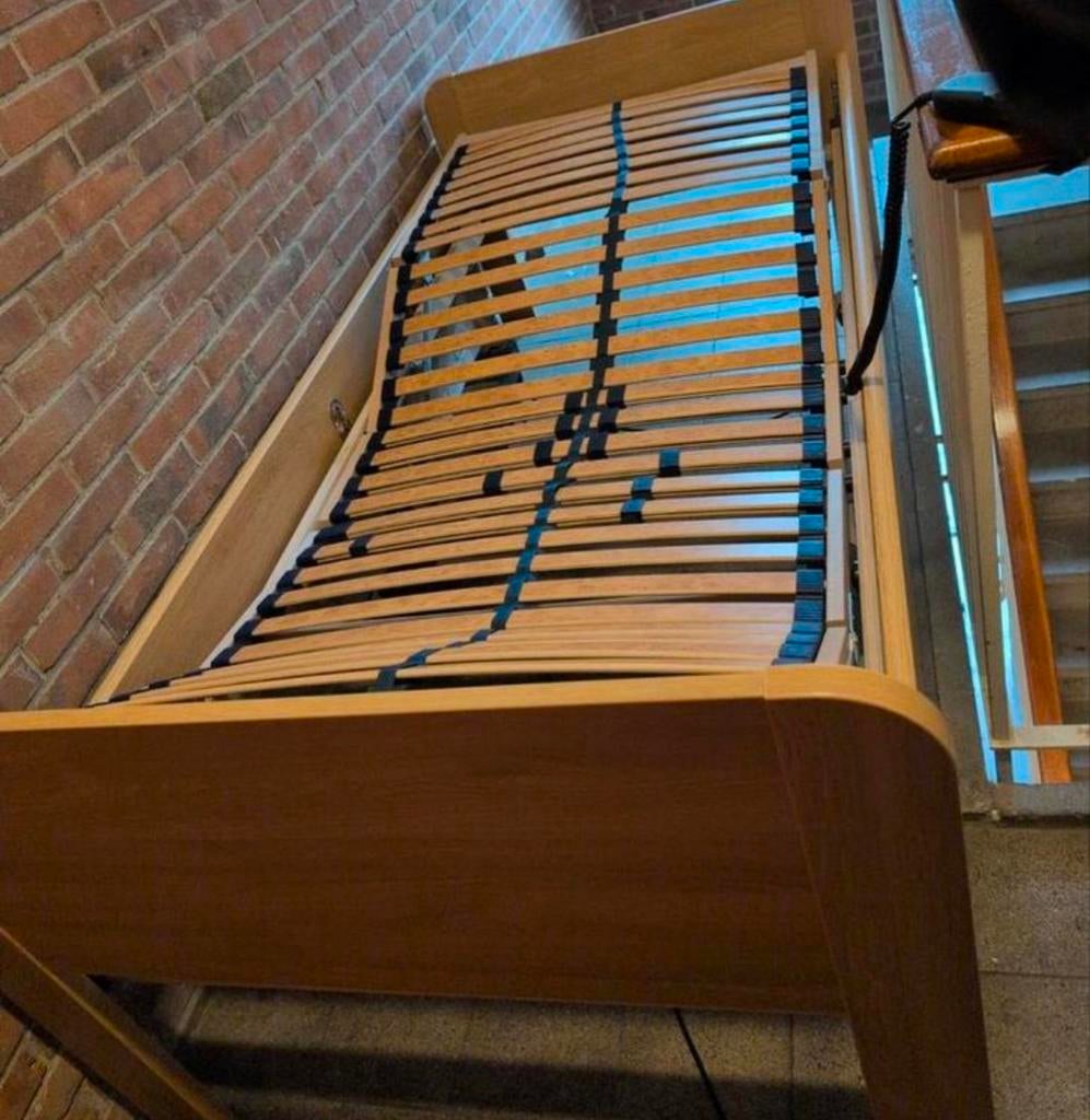 Elektrische bed, Huis en Inrichting, Ophalen, Verstelbaar, 90 cm, Eenpersoons