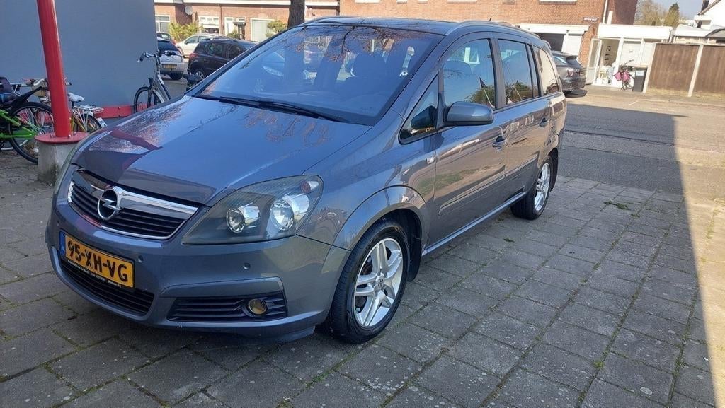 Opel Zafira 1.8 Easytronic 2007 Grijs, Auto's, Stof, 4 cilinders, Origineel Nederlands, Zafira