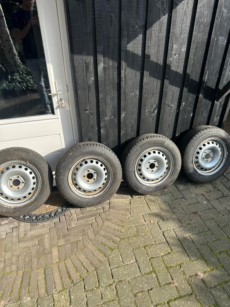 Winterbanden peugoet partner, Auto-onderdelen, Banden en Velgen, Ophalen, 15 inch, Banden en Velgen, Winterbanden