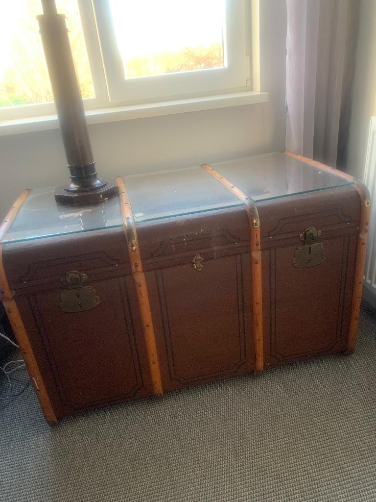 Hutkoffer, Huis en Inrichting, Woonaccessoires | Kisten, Ophalen, Overige materialen, Gebruikt, 100 tot 150 cm