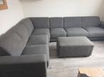 Grijze hoekbank met poef, Ophalen, Gebruikt, Vierpersoons of meer