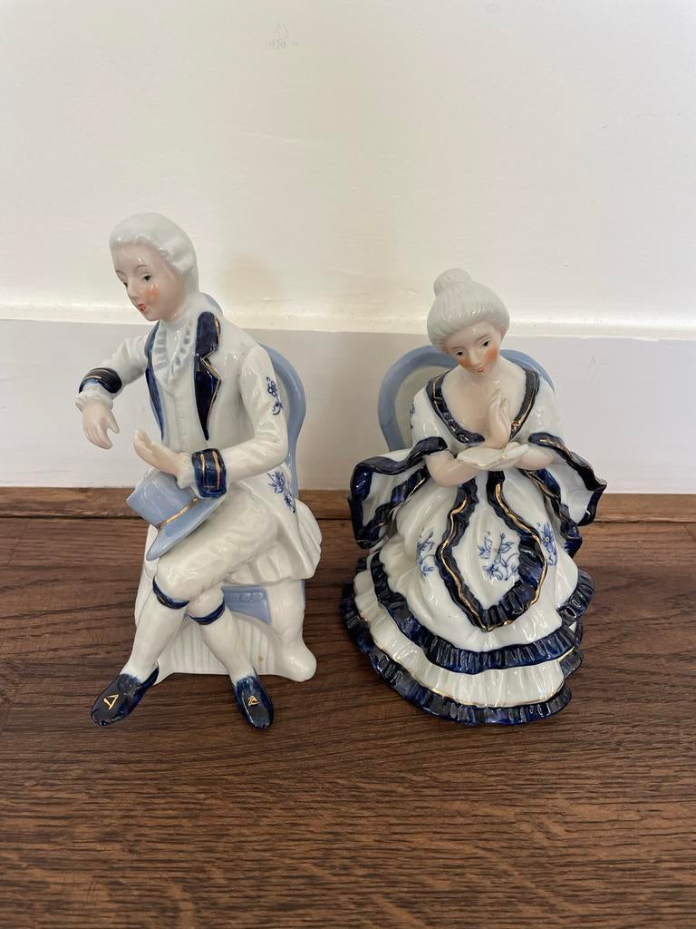 Antieke Porseleinen Beeldjes: Man en Vrouw in Rococo Stijl, Ophalen of Verzenden, Zo goed als nieuw, Mens