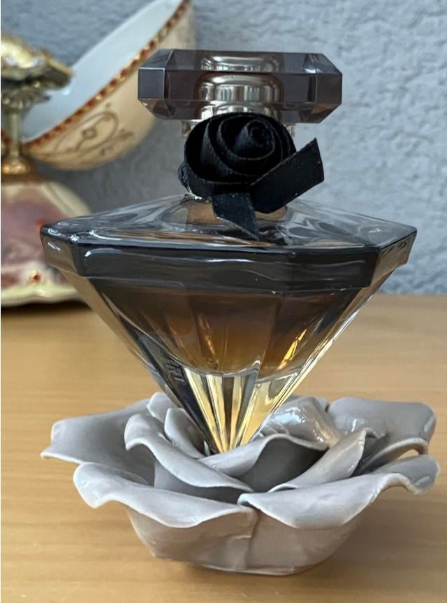 Lancôme La Nuit Trésor L’eau de parfum, Sieraden, Tassen en Uiterlijk, Uiterlijk | Parfum, Ophalen