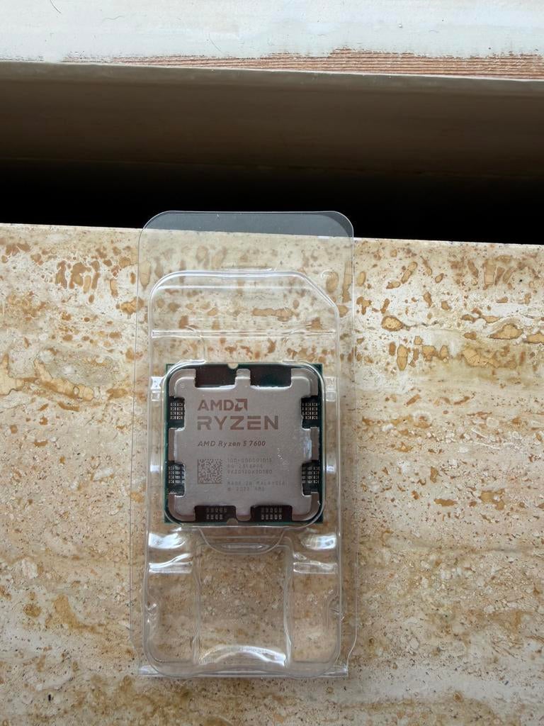Amd Ryzen 5 7600, Computers en Software, Processors, Ophalen, Zo goed als nieuw, 3 tot 4 Ghz