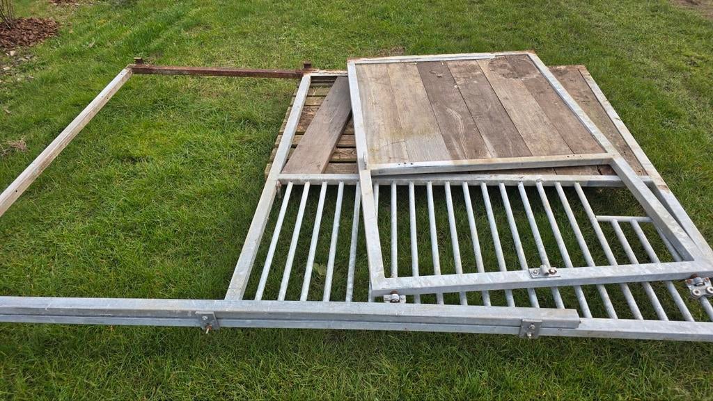 Staldelen om een paardenbox te maken, Ophalen, Paarden of Pony's