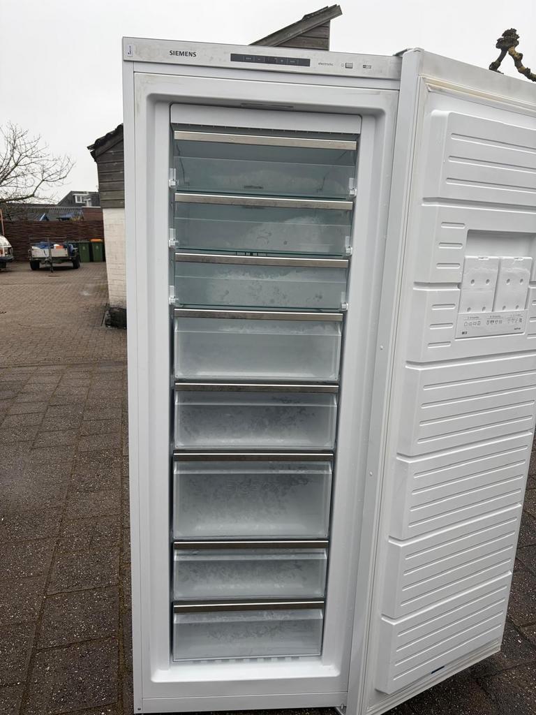 ≥ Vrieskast Siemens no frost 8 laden A++ — Vriezers en