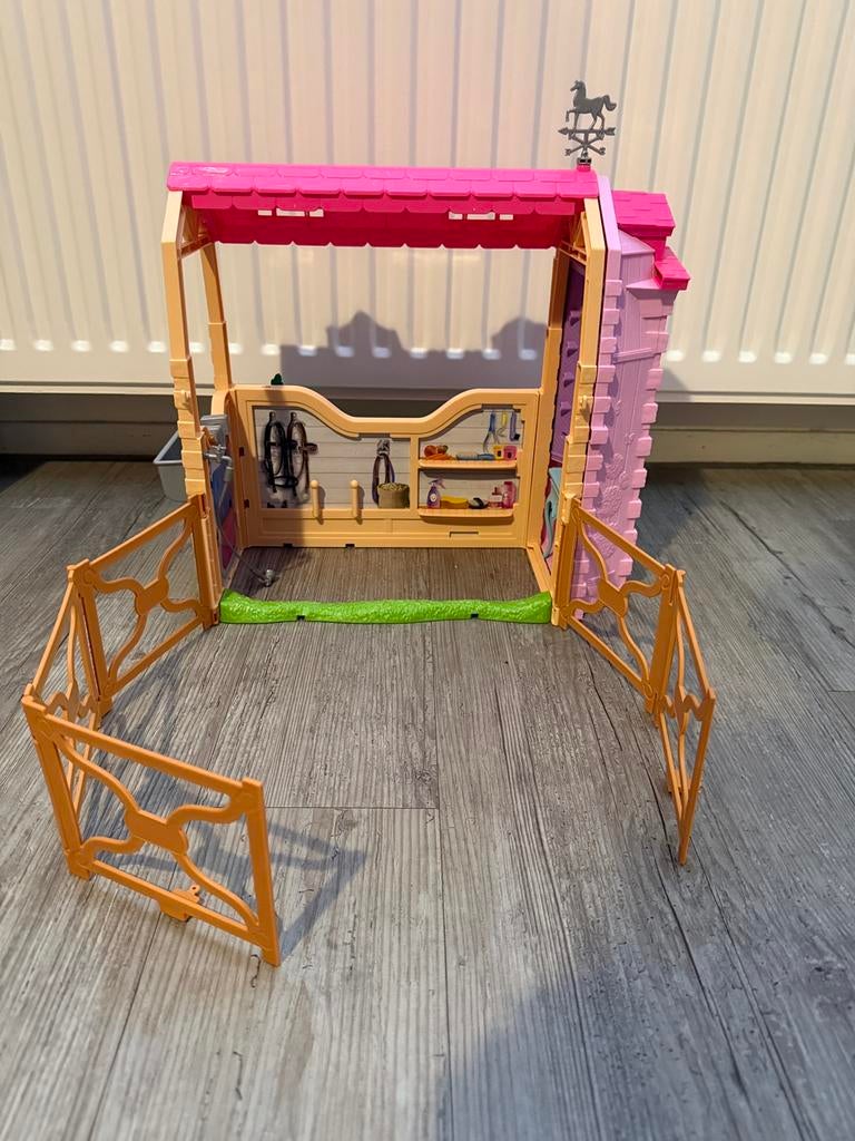 Mattel Barbie stal, Ophalen, Zo goed als nieuw, Barbie