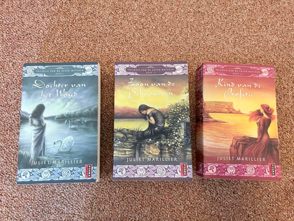 Trilogie van de Zeven Wateren - Juliet Marillier, Boeken, Ophalen of Verzenden, Gelezen