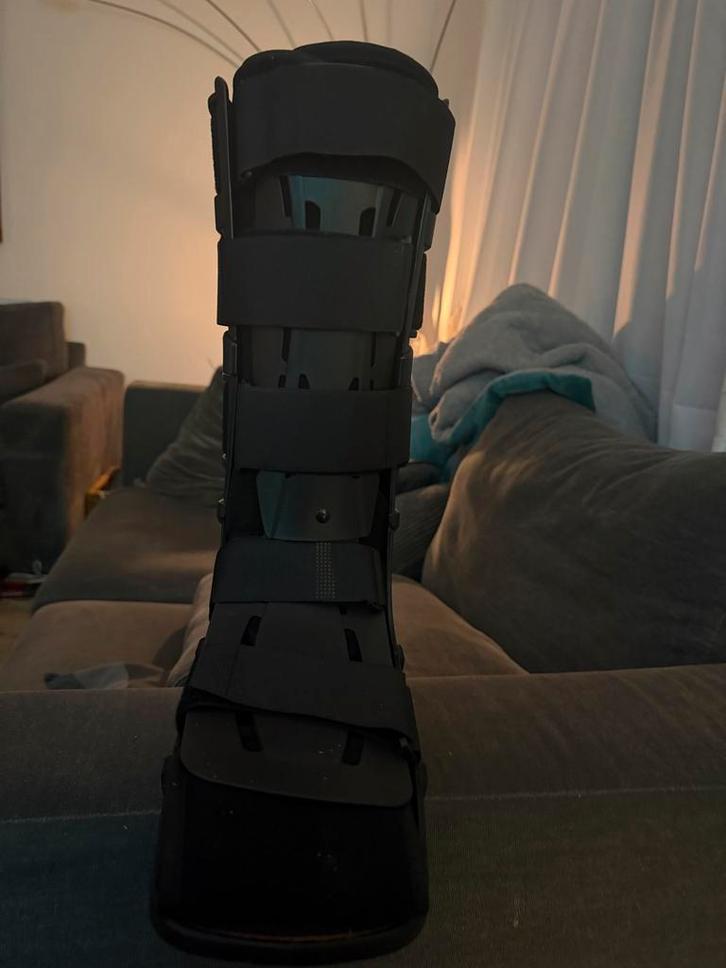 nieuwe walker boot (hoog model) maat L, Diversen, Verpleegmiddelen, Ophalen of Verzenden