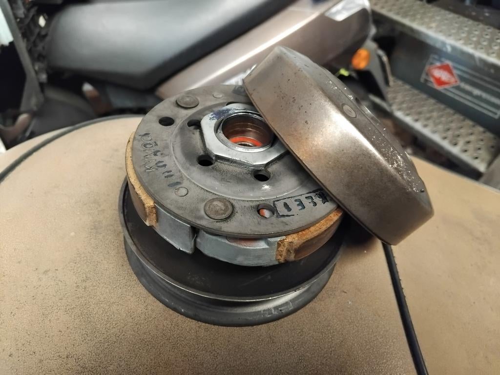 Orginele kymco koppeling agility people s super 8 vp 50, Fietsen en Brommers, Ophalen of Verzenden, Gebruikt, Overige typen, Kymco