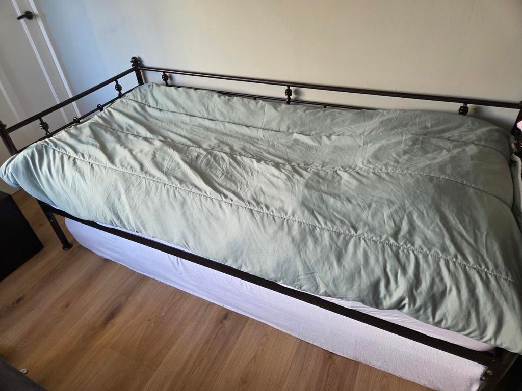 Mooi gietijzeren look eenpersoons bed, Huis en Inrichting, Slaapkamer | Bedden, Ophalen, Gebruikt, 90 cm, Eenpersoons