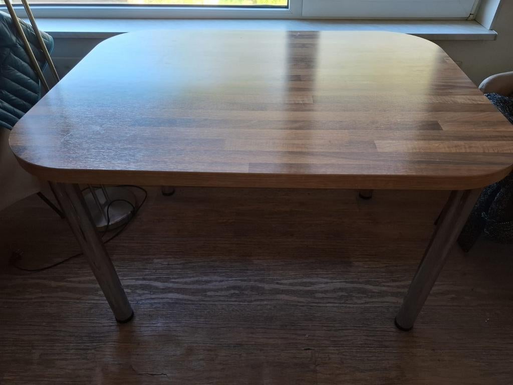 Zeer mooie Notenhouten Eettafel met Chromen Poten, Huis en Inrichting, Ophalen of Verzenden, Rechthoekig, 100 tot 150 cm, 50 tot 100 cm