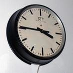 Originele PTT Klok, kan ook buiten hangen?? Mat zwart, Ophalen of Verzenden, Gebruikt, Analoog, Wandklok