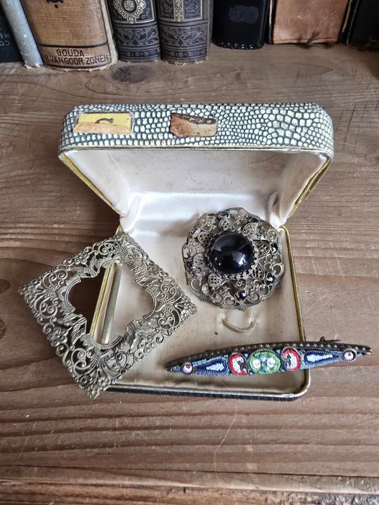 3 Oude Broches - Vintage Sieraden Set, Sieraden, Tassen en Uiterlijk, Broches, Gebruikt, Overige materialen, Zwart, 4 tot 7 cm