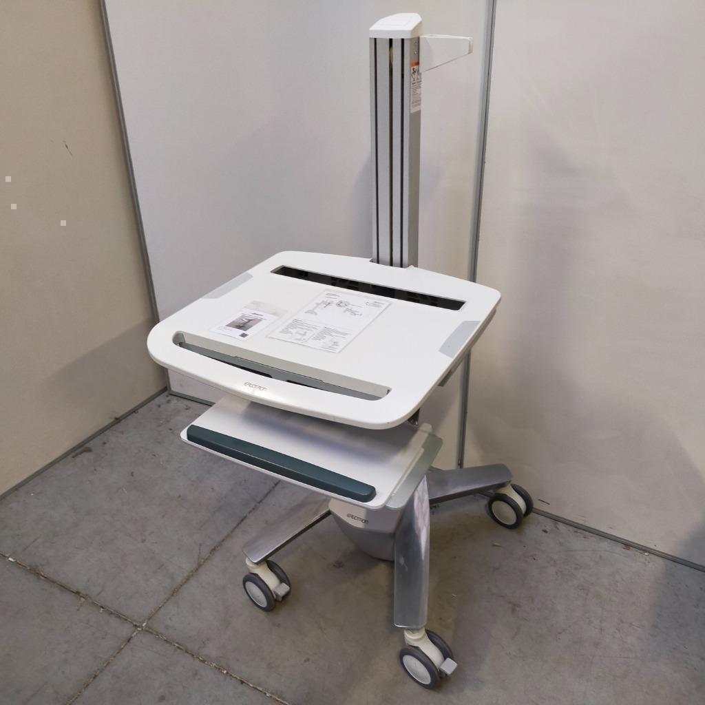 MEDISCHE Ergotron StyleView mobiele laptoptafel werktafel, Ophalen, Gebruikt