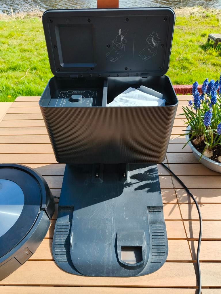 iRobot Roomba j7+ robotstofzuiger, Ophalen of Verzenden, Robotstofzuiger