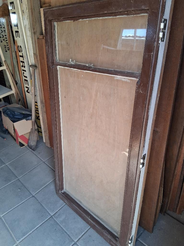 Hardhouten raam geverfd, Doe-het-zelf en Verbouw, Glas en Ramen, Ophalen, Gevelraam of Ruit, Gebruikt, Minder dan 80 cm