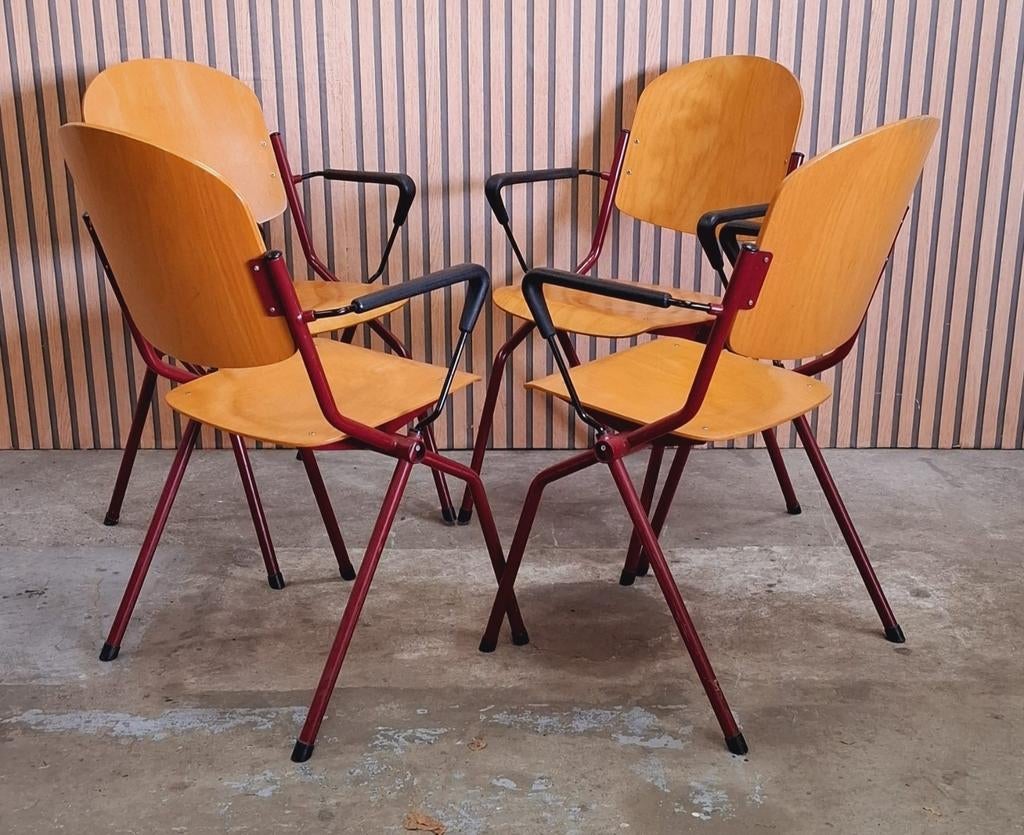 70 x Vintage schoolstoelen hout kantine horeca stoelen cafe, Huis en Inrichting, Stoelen, Zwart, Ophalen of Verzenden, Zo goed als nieuw