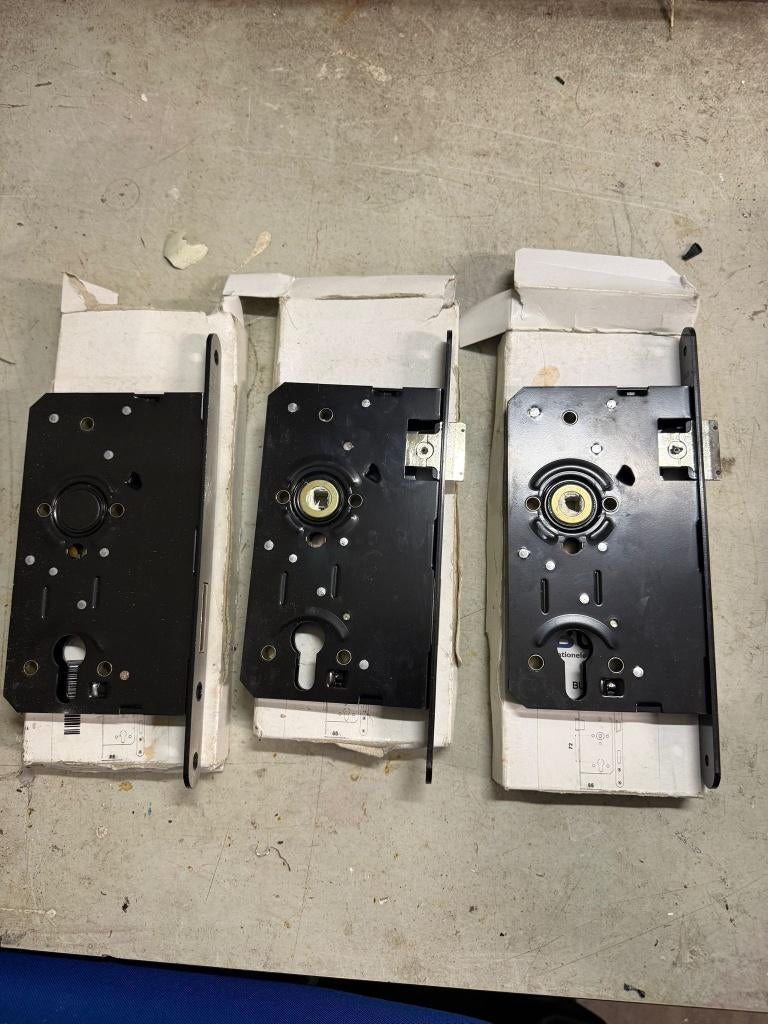 Buva d+n cilinderslot BU-6541 Draair 1+3 en BU-6550/D-65, Ophalen of Verzenden, Nieuw, Slot