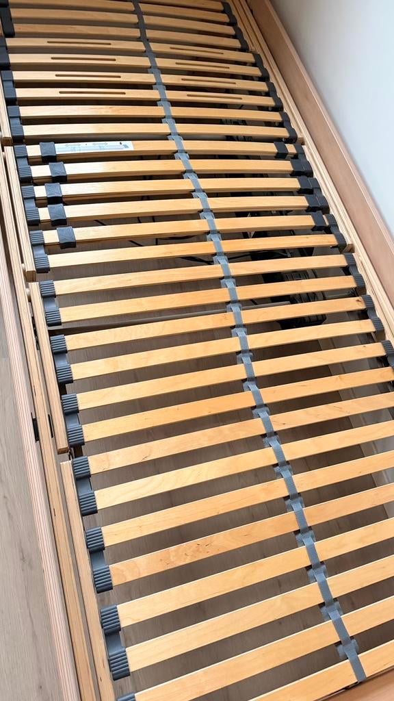 Gratis electrische lattenbodems - 1 latje gebroken, Huis en Inrichting, Slaapkamer | Matrassen en Bedbodems, Ophalen, Gebruikt