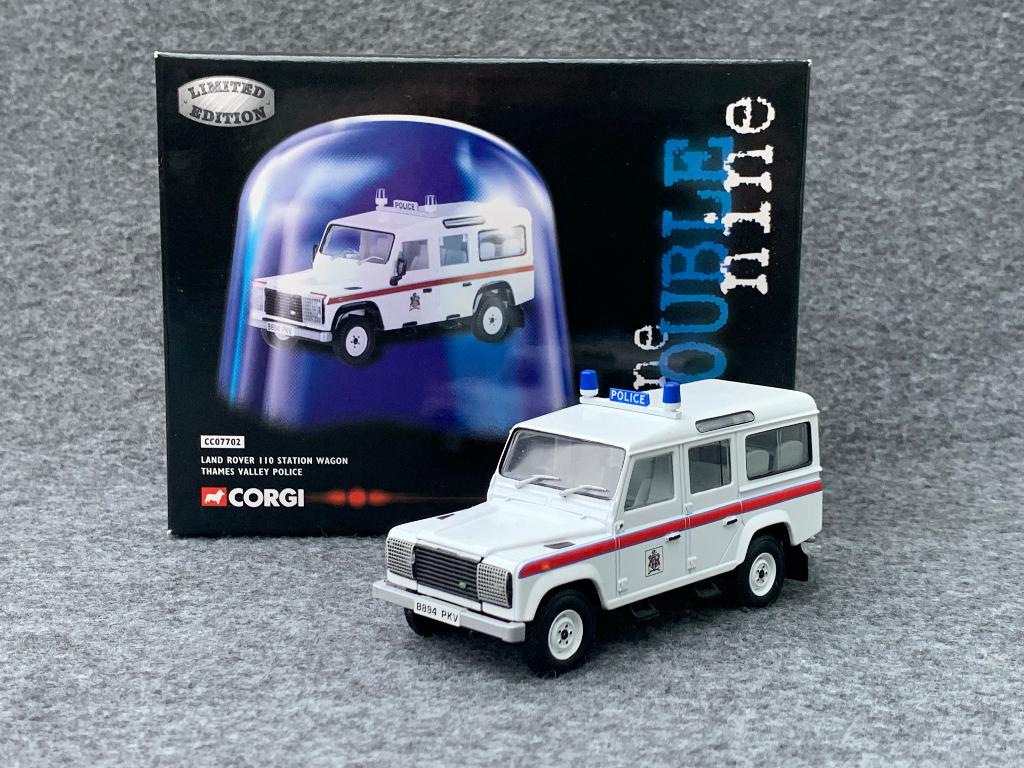 Land Rover Defender Thames Police corgi limited modelauto, Ophalen of Verzenden, Nieuw, Auto, Corgi