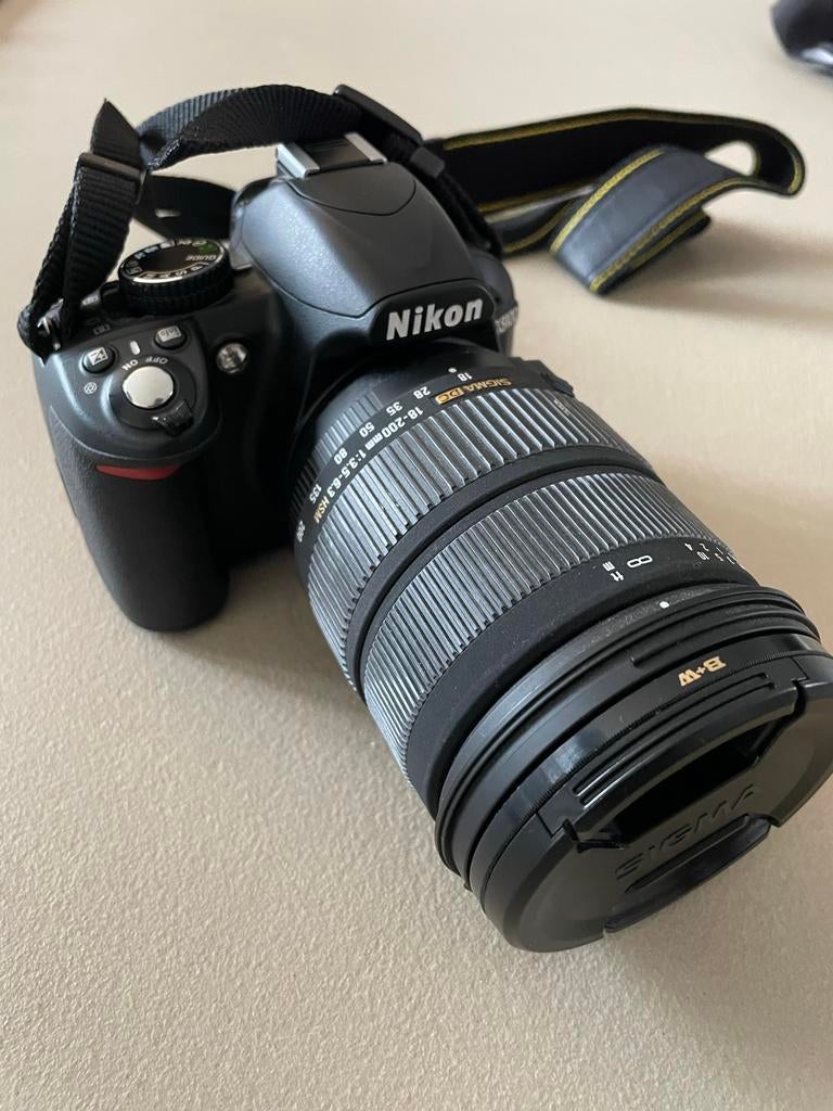 Nikon D3100 Spiegelreflexcamera- Sigma lens, tas en flitser, 14 Megapixel, Gebruikt, Spiegelreflex, Ophalen of Verzenden