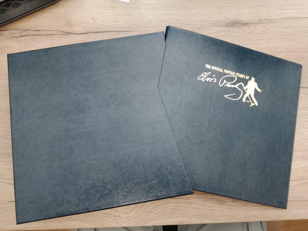 Mooi en compleet postzegel verzamelalbum Elvis Presley, Postzegels en Munten, Postzegels | Volle albums en Verzamelingen, Ophalen of Verzenden