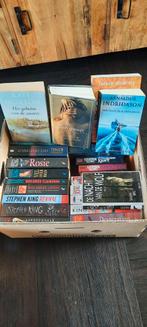 4 bananendozen vol met boeken. Thrillers, Ophalen, Gelezen