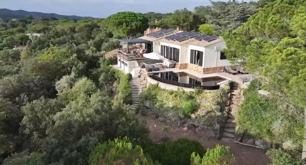 Villa te huur Costa Brava, 4 of meer slaapkamers, In bergen of heuvels, Costa Brava, Open haard