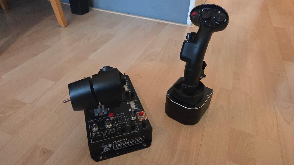 WinWingSIM ORION F18 Stick te koop + HOTAS inbegrepen, Spelcomputers en Games, Ophalen, Zo goed als nieuw