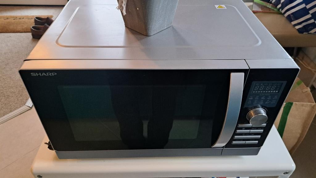 Sharp Combimagnetron - Magnetron en Oven in één, Combimagnetron, Gebruikt, Hete lucht, Ophalen of Verzenden