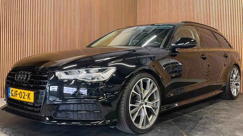 Audi A6 AVANT 1.8 TFSI Ultra S Line Edition|20''LMV|RS-LUXE, Parkeerassistent, Zwart, Leder, 1700 kg