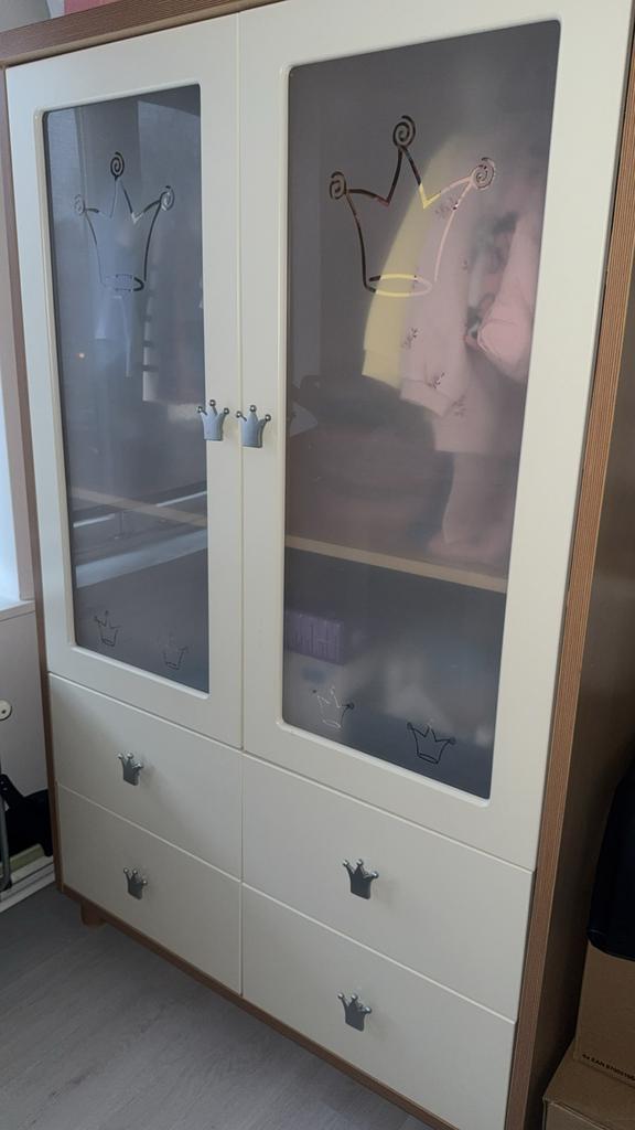 Baby kast baby dressoir plank kinderkamer complete babykamer, Huis en Inrichting, Ophalen, Zo goed als nieuw