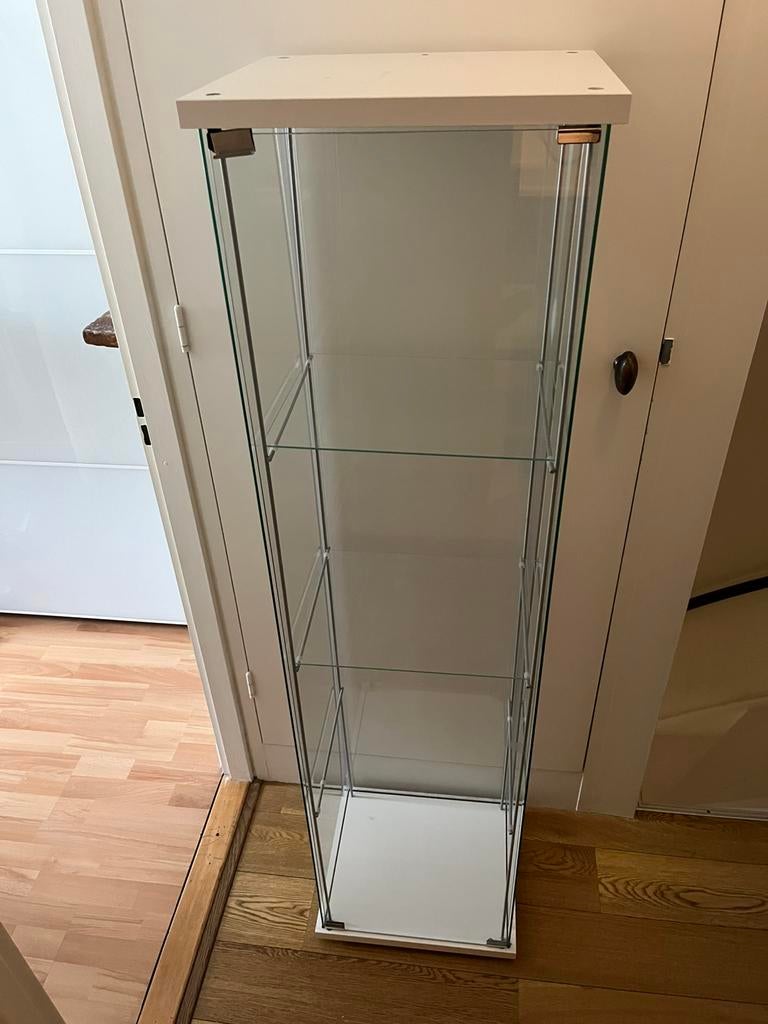 Mooie vitrinekast, Ophalen, Met plank(en), Minder dan 50 cm, Glas