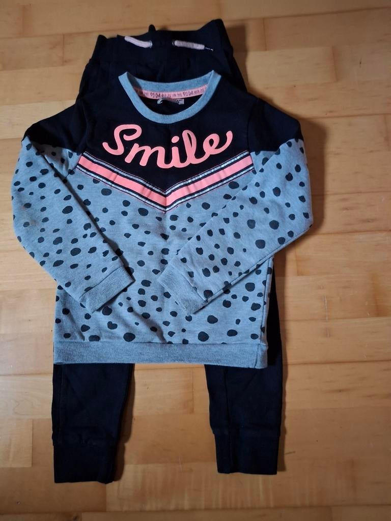 Zwarte joggingbroek met sweater,  meisje,  maat 116, Kinderen en Baby's, Kinderkleding | Maat 116, Ophalen of Verzenden, Meisje