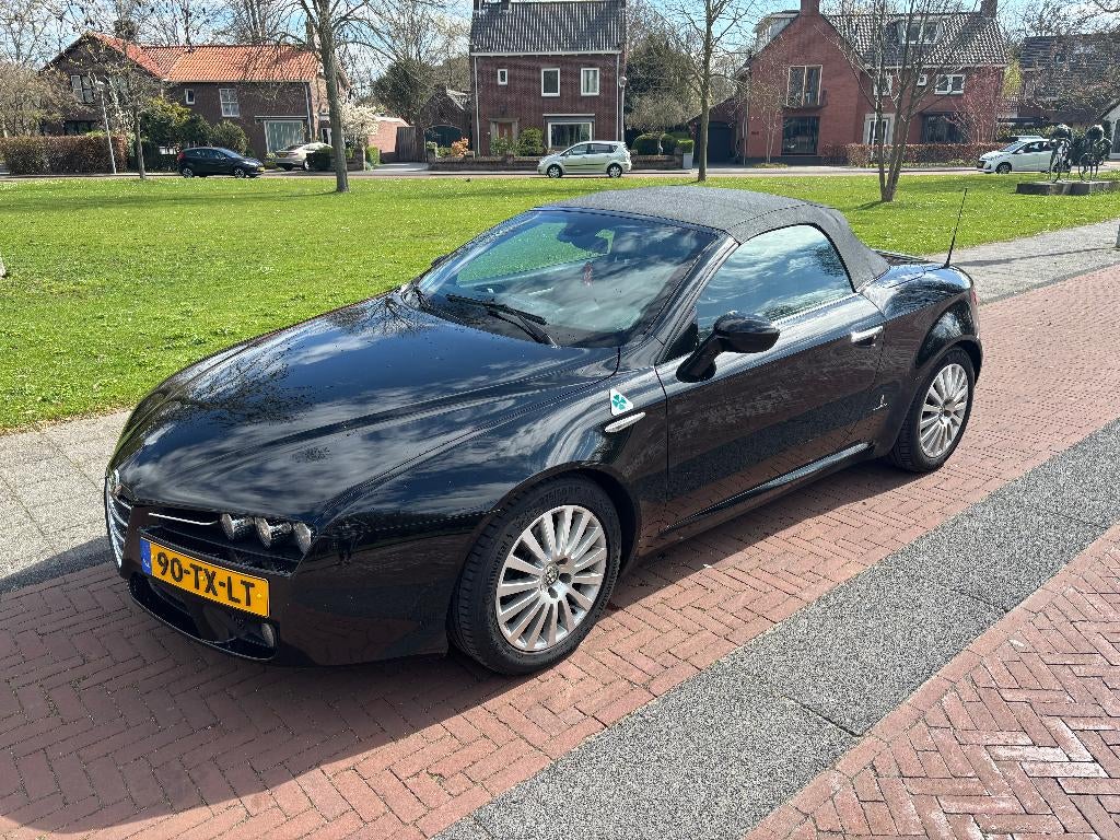 Alfa Romeo Spider 2.2 JTS | 2007 | 185 pk | handgeschakeld, Auto's, Alfa Romeo, Zwart, 4 cilinders, Cabriolet, 1505 kg
